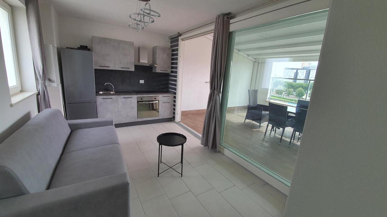 Isola Blu Luxury Apartment Lido di Jesolo Exterior foto